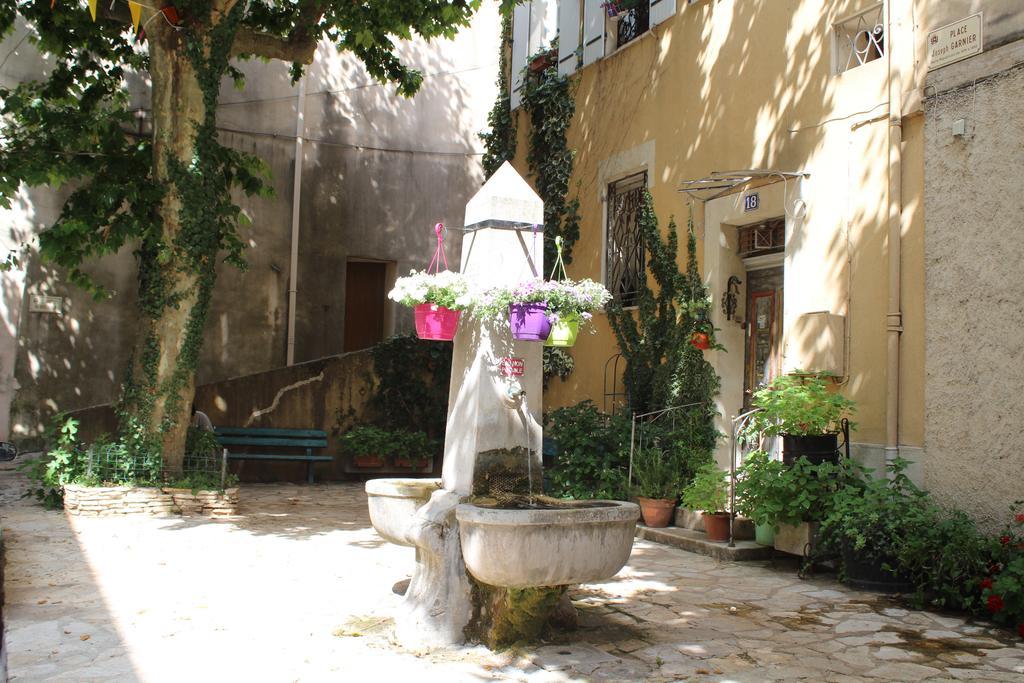 Le Clos Des Acacias سينس المظهر الخارجي الصورة